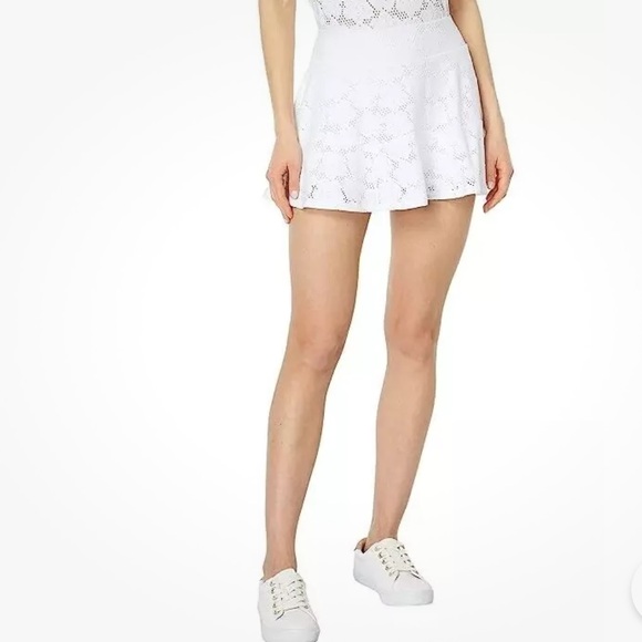 Lilly Pulitzer XL Resort White Corrine Eyelet Skort lined w shorts side pocket - Picture 1 of 16